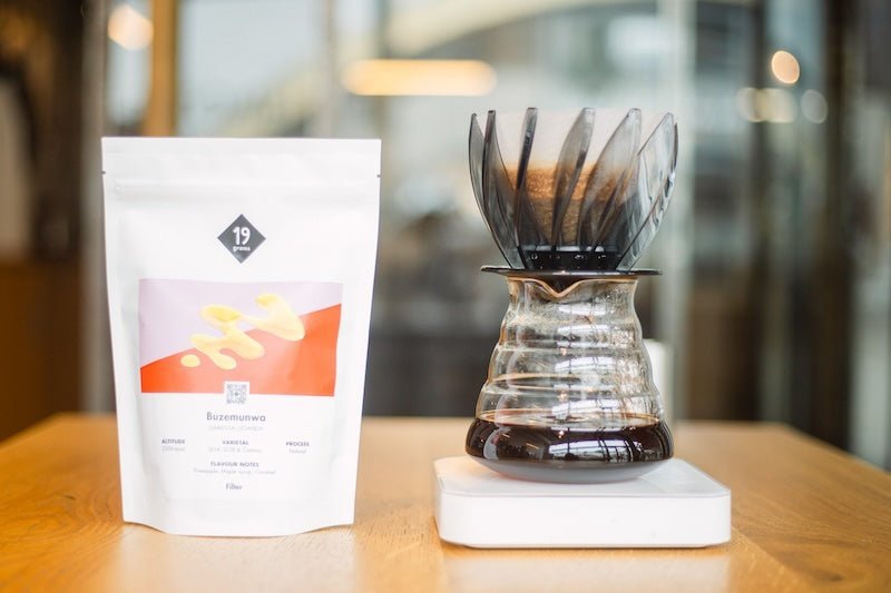 Hario V60 Suiren Dripper – elegantes Design für Pour-over-Kaffee