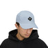 19grams Blaue Baseball Cap Frontansicht getragen – Cap mit 19grams.live Roasters Logo, Lifestyle-Produktfoto Merchandise