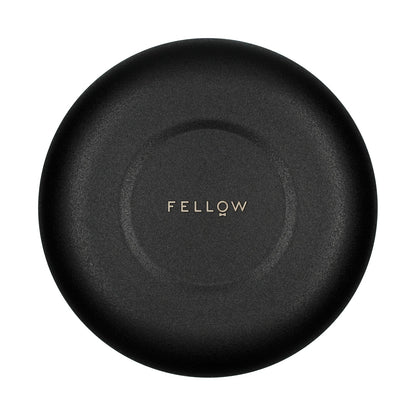 Fellow Atmos Canister Kaffee-Aufbewahrungsdose 700ml Matt-Schwarz – Vakuum-Frischhaltedose mit Datumsanzeige, Detailansicht im 19grams Shop