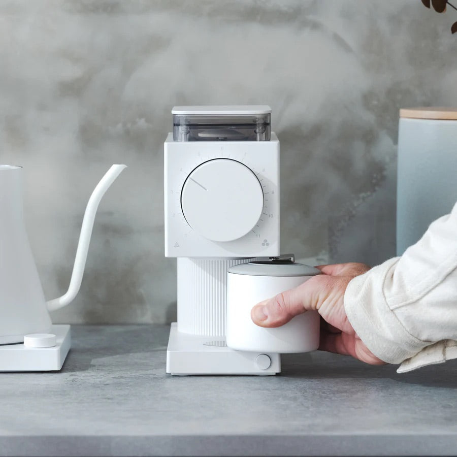Fellow Ode Brew Grinder elektrische Kaffeemühle, matt-weiß – Kaffee-Zubehör bei 19grams Berlin