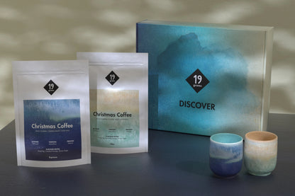 19grams x Motel a Miio Weihnachtsgeschenkbox mit Keramiktassen – Kooperations-Geschenkbox von 19grams.live Roasters Berlin